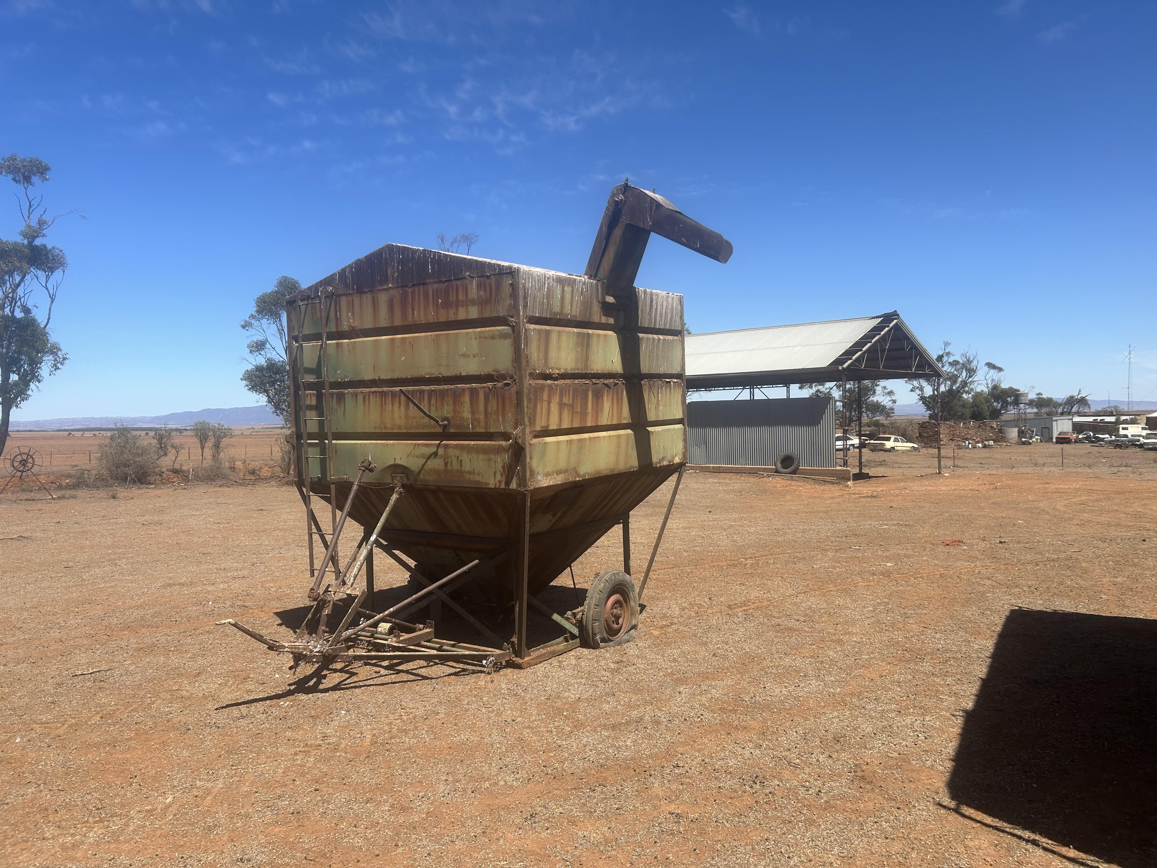 9t Field Bin